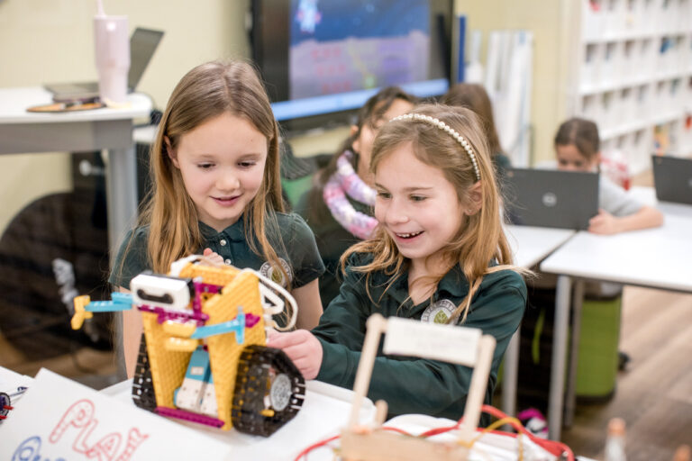 Aspen Academy STEAM Lab 768x512